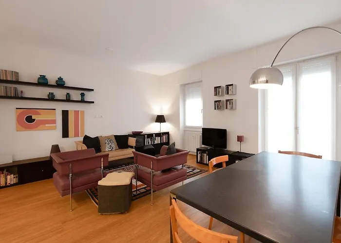 Bright Large In Apartamento Milão